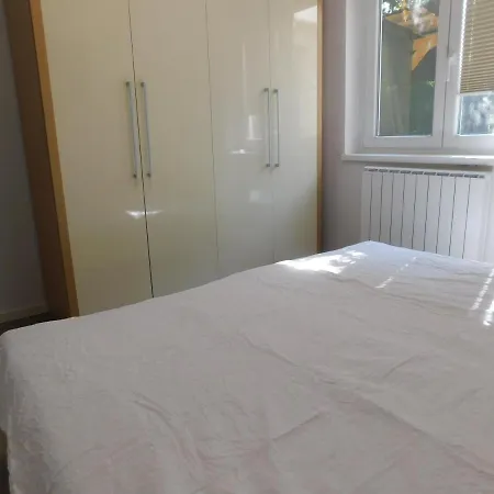 Lara Apartmán *